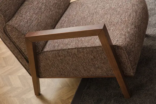 Polo Chair Braun, Sessel von Okan Koltuk bei Dub@i Möbel Hagen