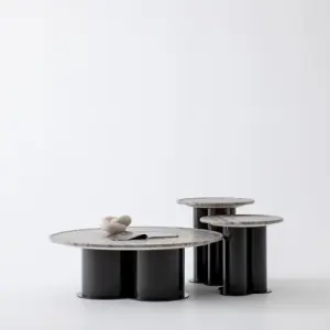 Trio, Bild 1